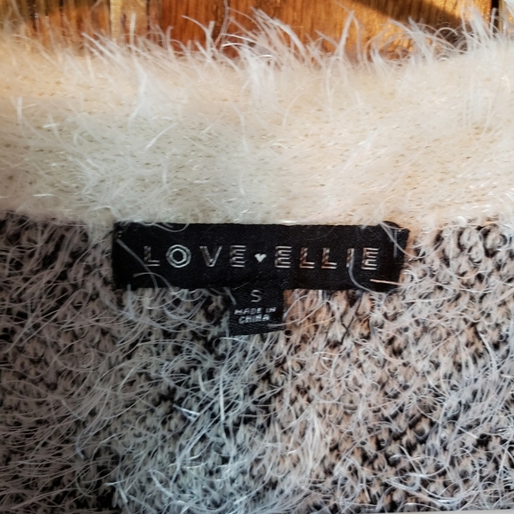 Leopard Printed Love Ellie Feather Yarn Cardigan - Picture 4 of 7